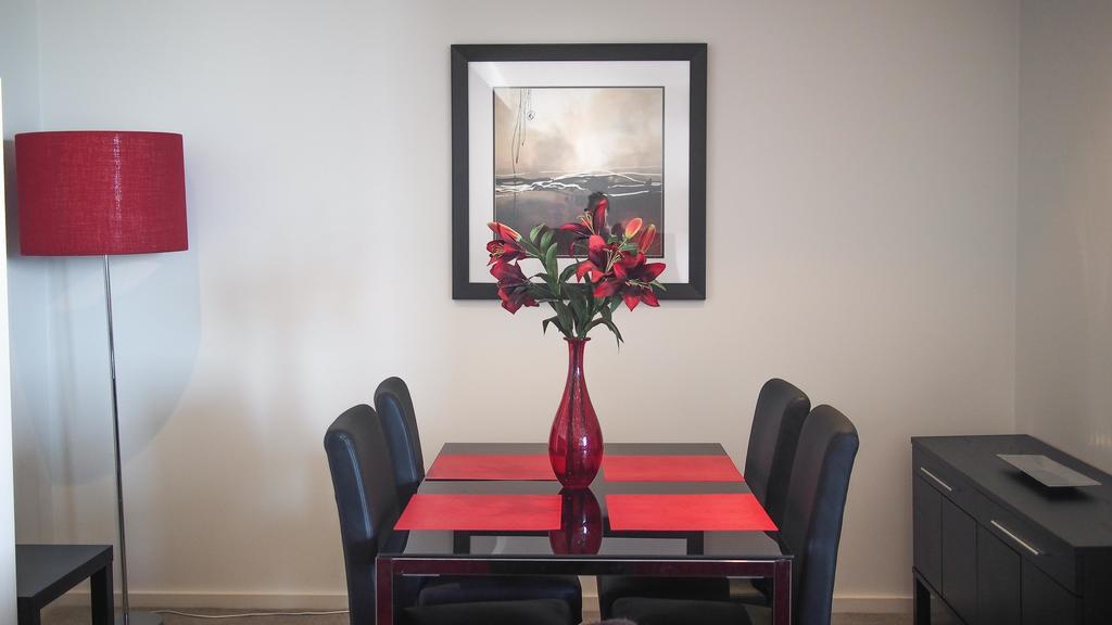 Staycentral - Spacious Seaviews Port מלבורן חדר תמונה